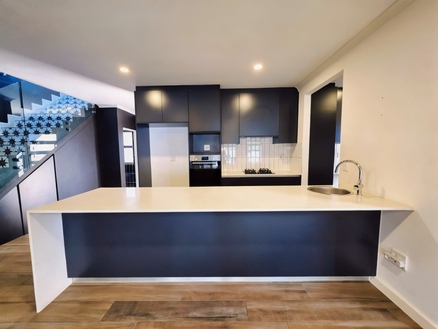 To Let 3 Bedroom Property for Rent in Sandown Western Cape